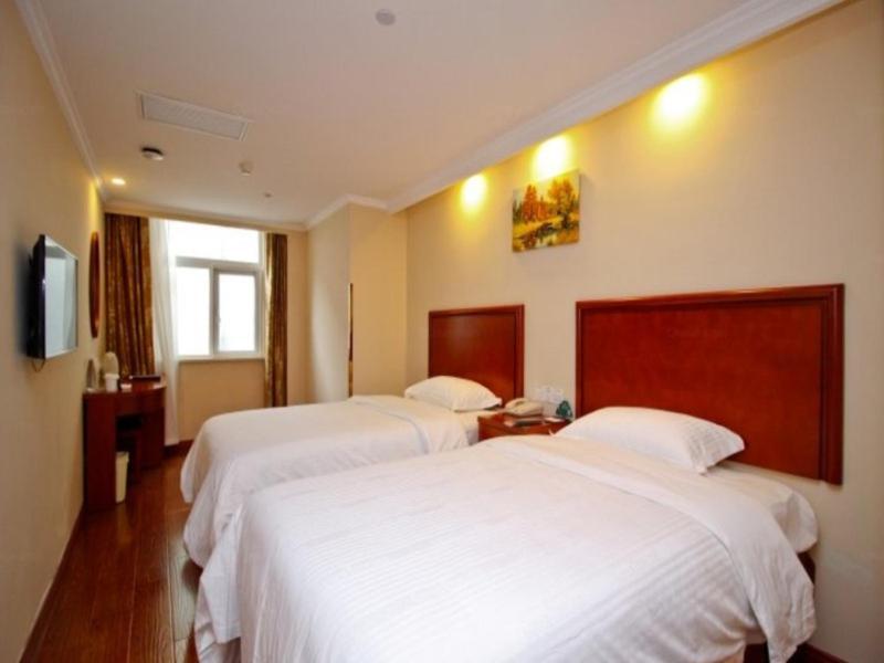Greentree Inn Huai'An Bus Station Golden Eagle Xinya Huaihai Road Business Hotel מראה חיצוני תמונה