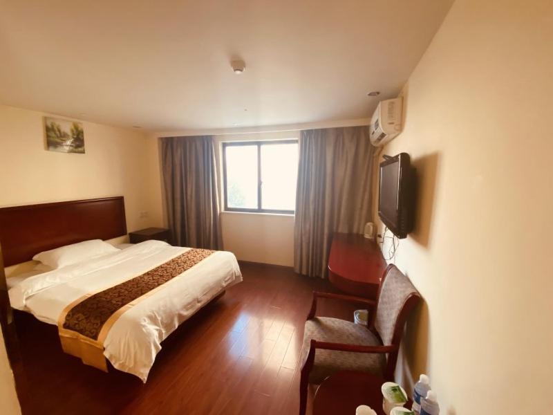 Greentree Inn Huai'An Bus Station Golden Eagle Xinya Huaihai Road Business Hotel מראה חיצוני תמונה