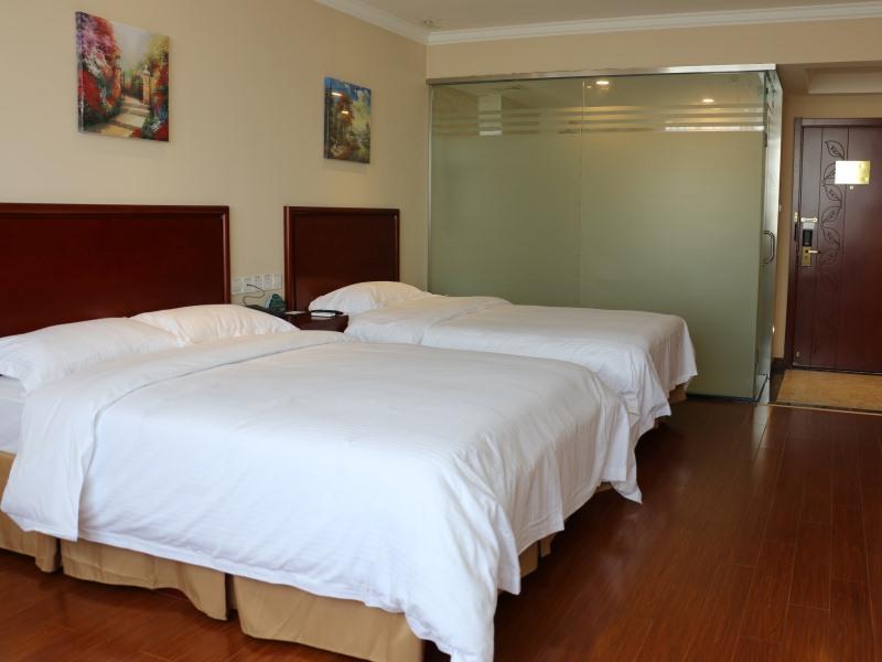 Greentree Inn Huai'An Bus Station Golden Eagle Xinya Huaihai Road Business Hotel מראה חיצוני תמונה