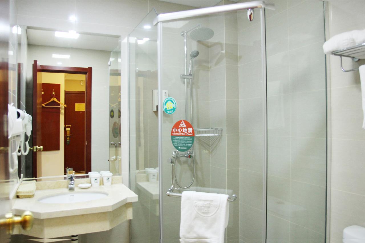 Greentree Inn Huai'An Bus Station Golden Eagle Xinya Huaihai Road Business Hotel מראה חיצוני תמונה