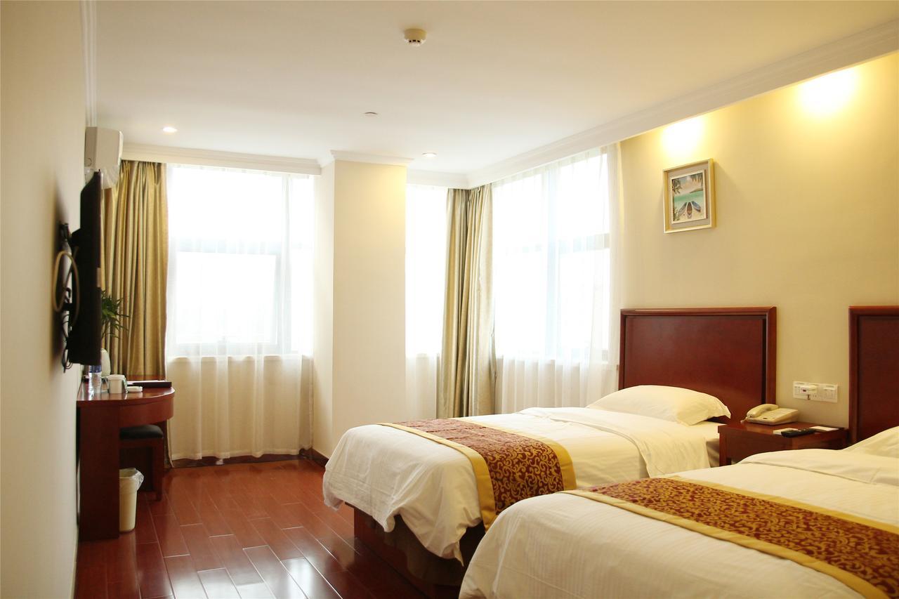 Greentree Inn Huai'An Bus Station Golden Eagle Xinya Huaihai Road Business Hotel מראה חיצוני תמונה