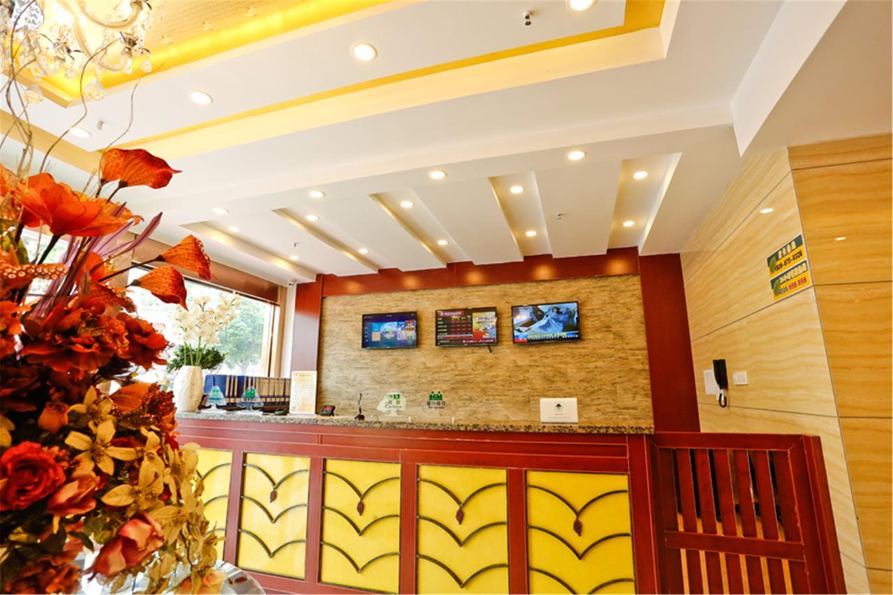 Greentree Inn Huai'An Bus Station Golden Eagle Xinya Huaihai Road Business Hotel מראה חיצוני תמונה