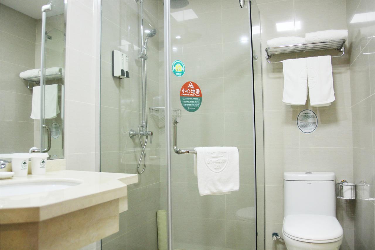 Greentree Inn Huai'An Bus Station Golden Eagle Xinya Huaihai Road Business Hotel מראה חיצוני תמונה